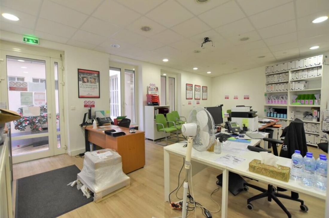 Photo 1 – location bureaux	PARIS (75009)