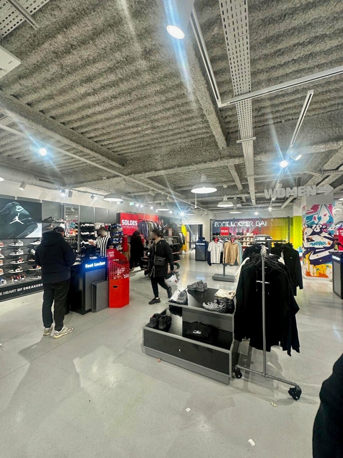 Photo 5 – location commerce	PARIS (75018)