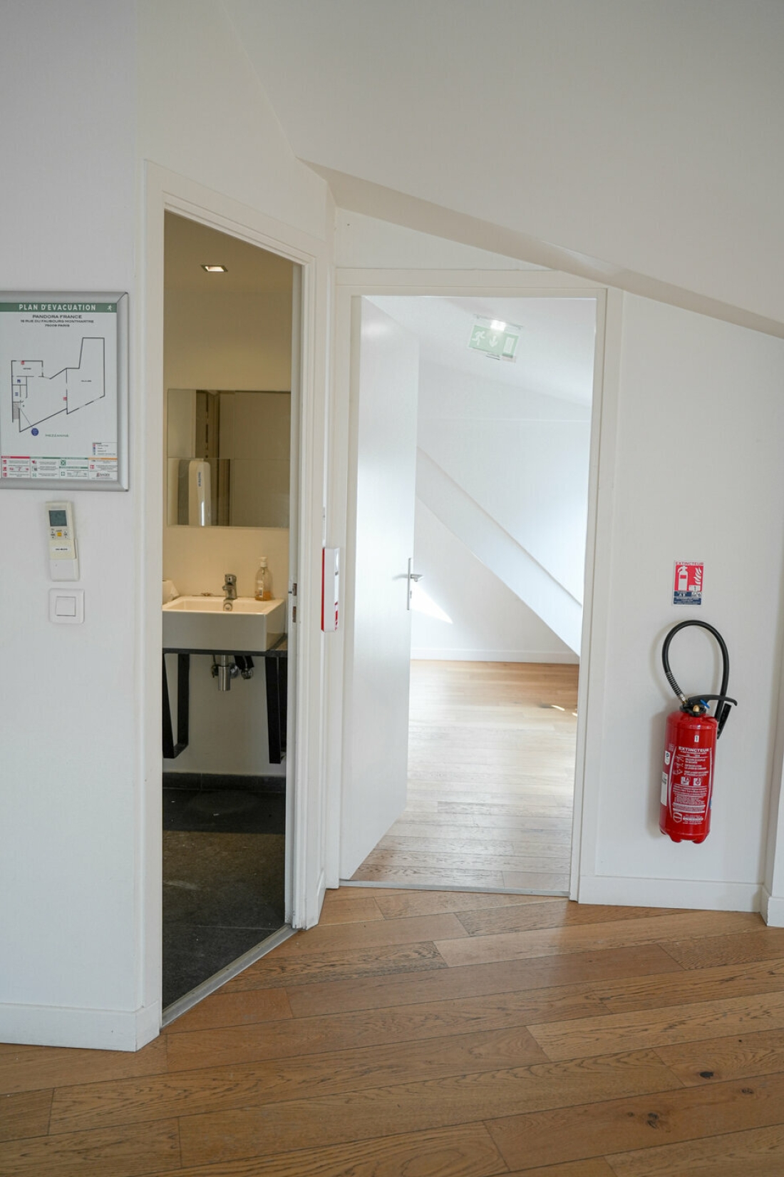 Photo 9 – location bureaux	PARIS (75009)