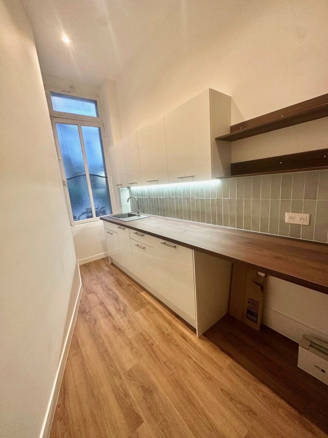 Photo 4 – location bureaux	PARIS (75008)