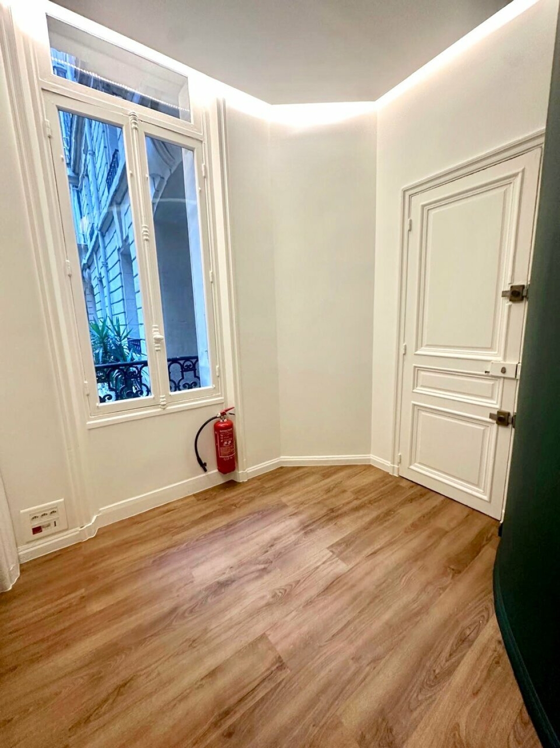 Photo 5 – location bureaux	PARIS (75008)