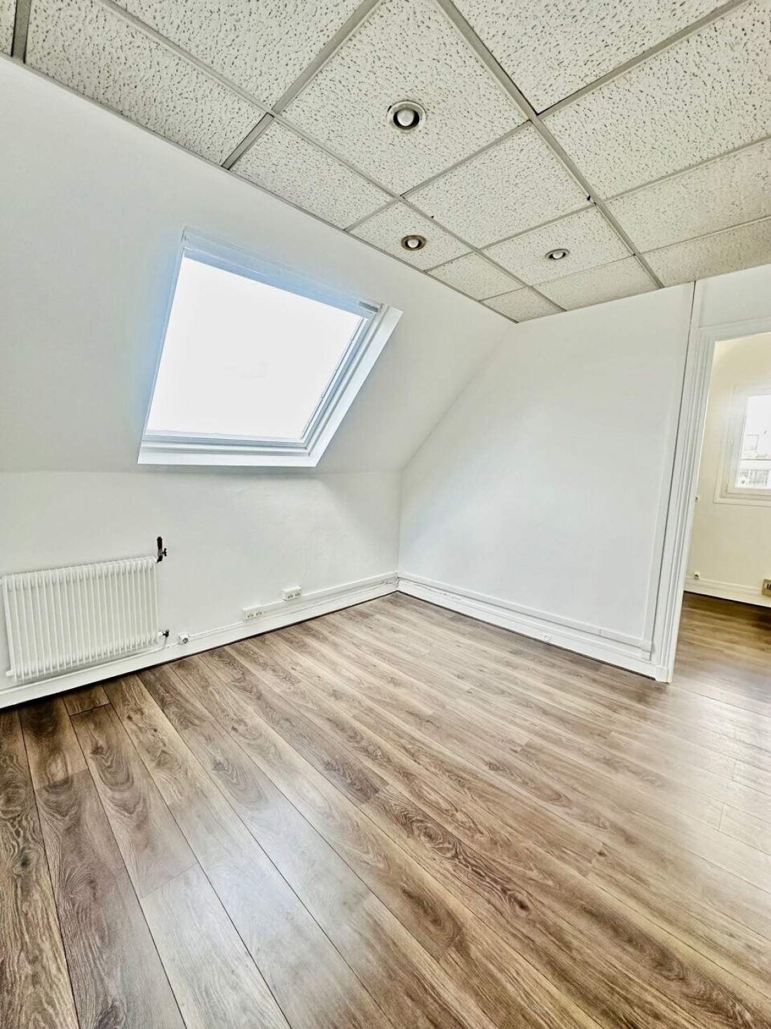 Photo 3 – location bureaux	PARIS (75009)