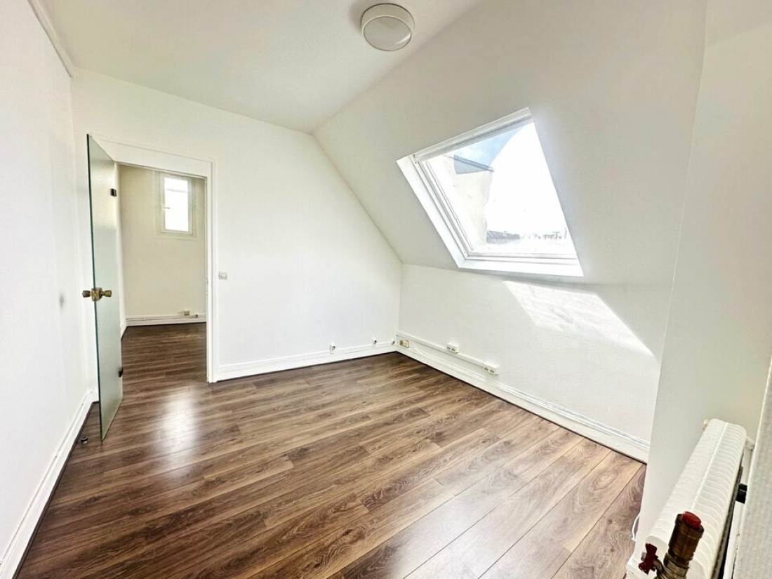 Photo 1 – location bureaux	PARIS (75009)