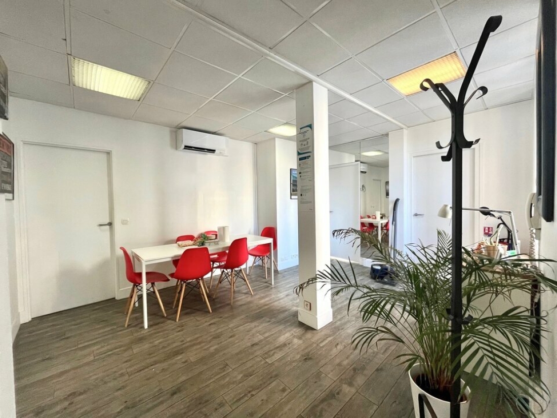 Photo 2 – location bureaux	PARIS (75008)