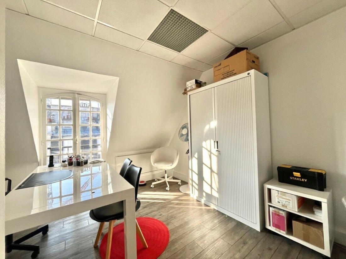 Photo 4 – location bureaux	PARIS (75008)