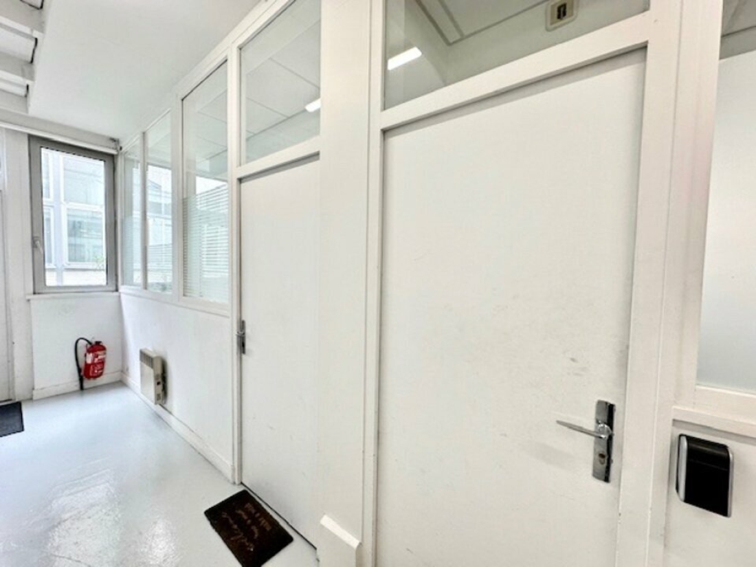 Photo 3 – location bureaux	PARIS (75011)