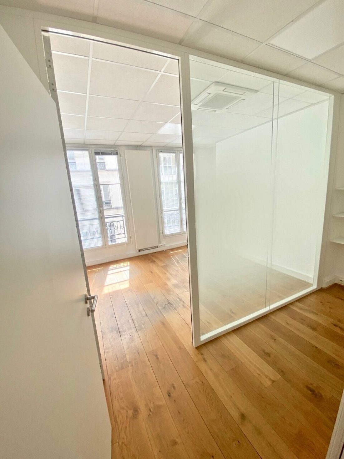 Photo 4 – location bureaux	PARIS (75008)
