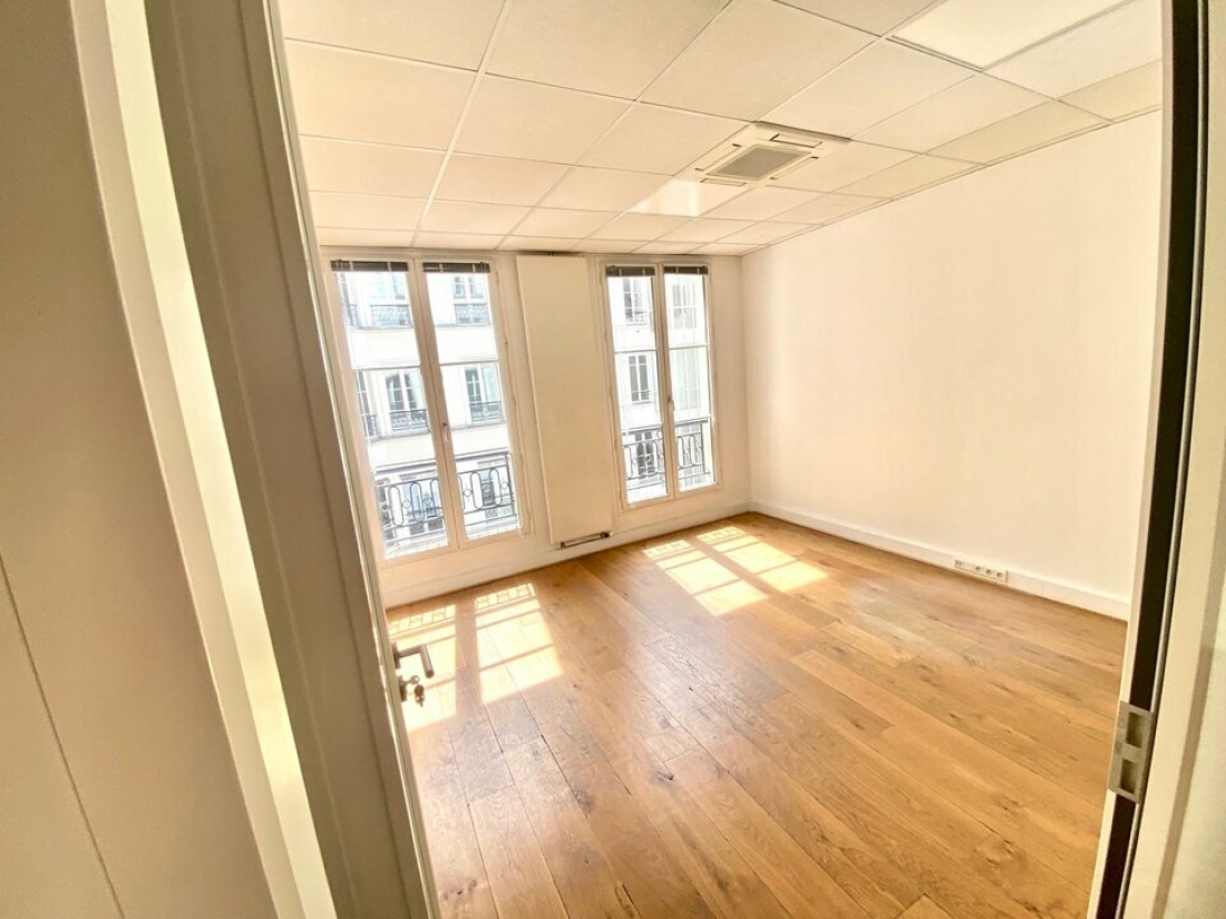 Photo 8 – location bureaux	PARIS (75008)