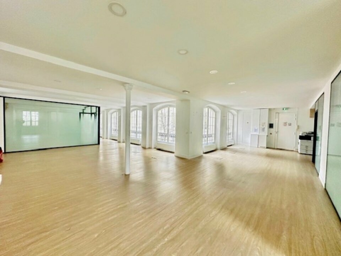 Photo 2 – vente bureaux	PARIS (75011)