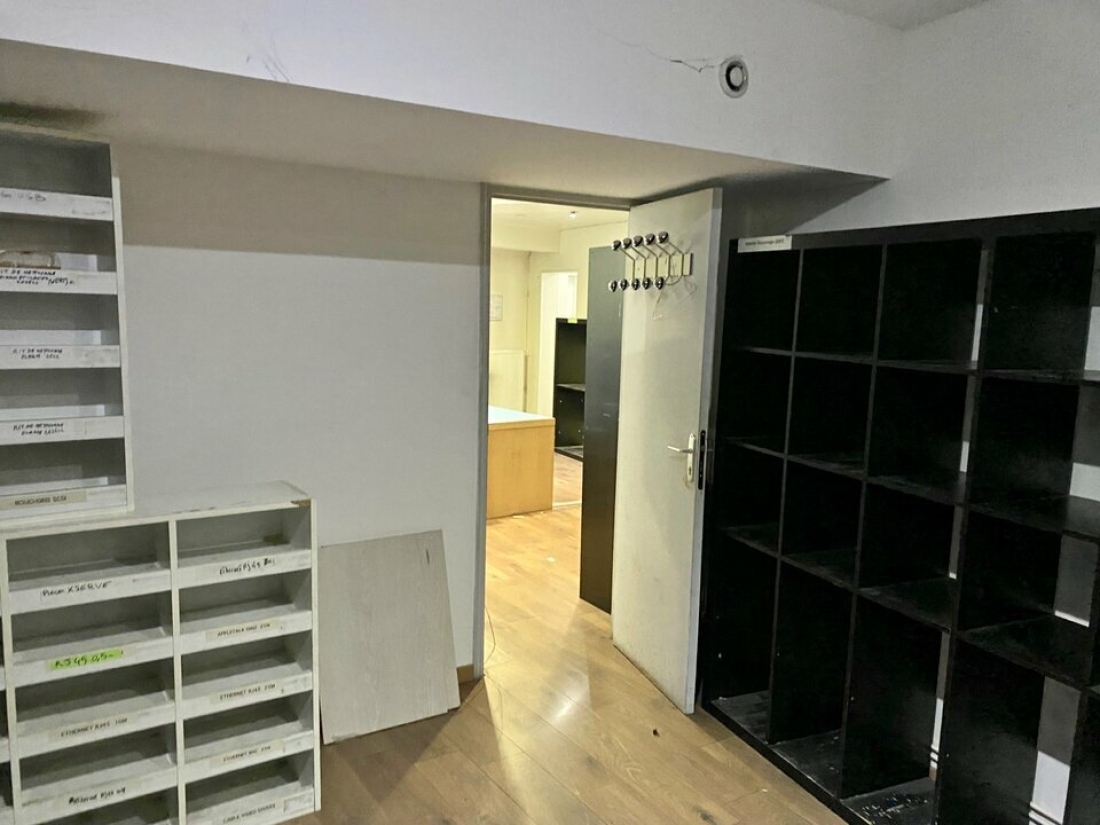 Photo 7 – location commerce	PARIS (75017)