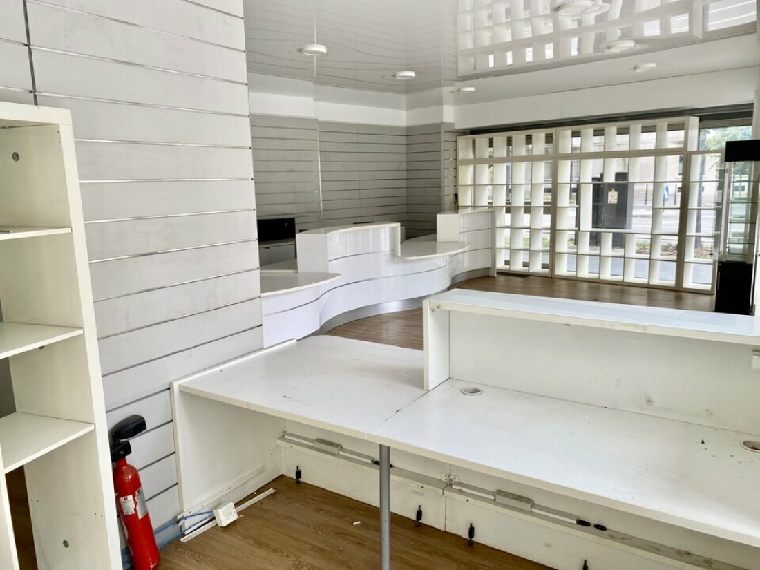 Photo 5 – location commerce	PARIS (75017)