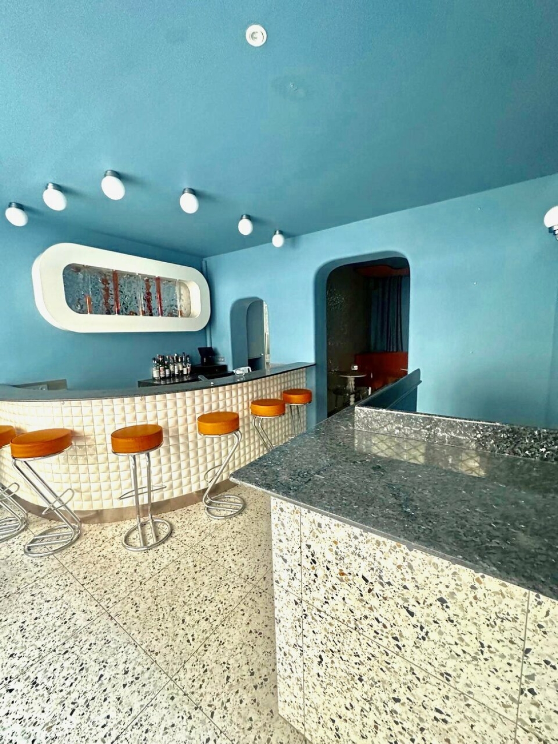 Photo 2 – vente commerce	PARIS (75018)