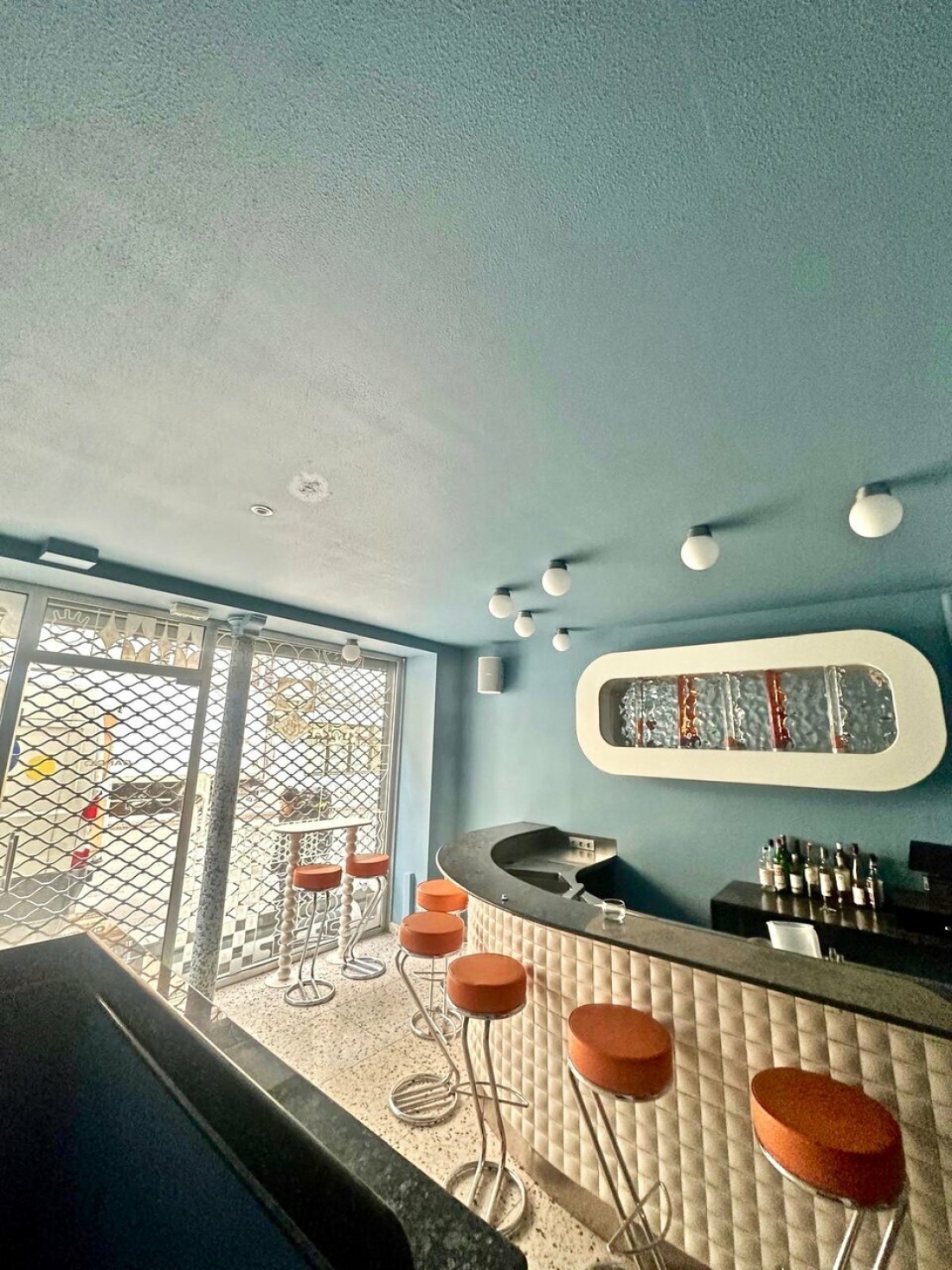 Photo 3 – vente commerce	PARIS (75018)