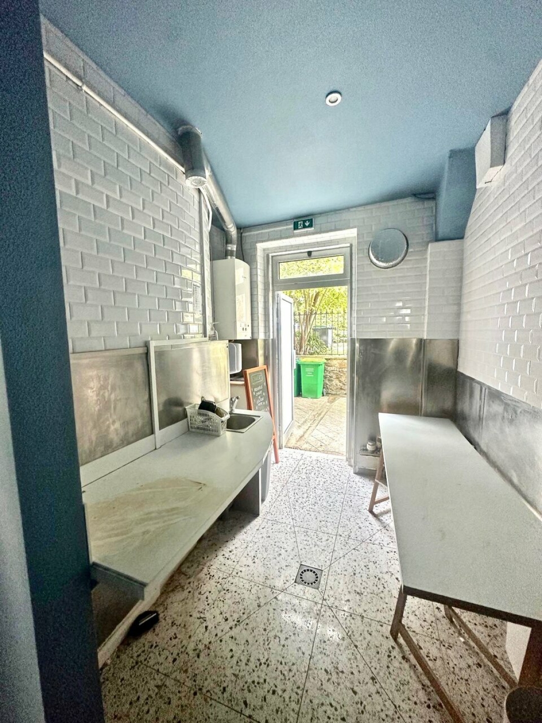 Photo 6 – vente commerce	PARIS (75018)