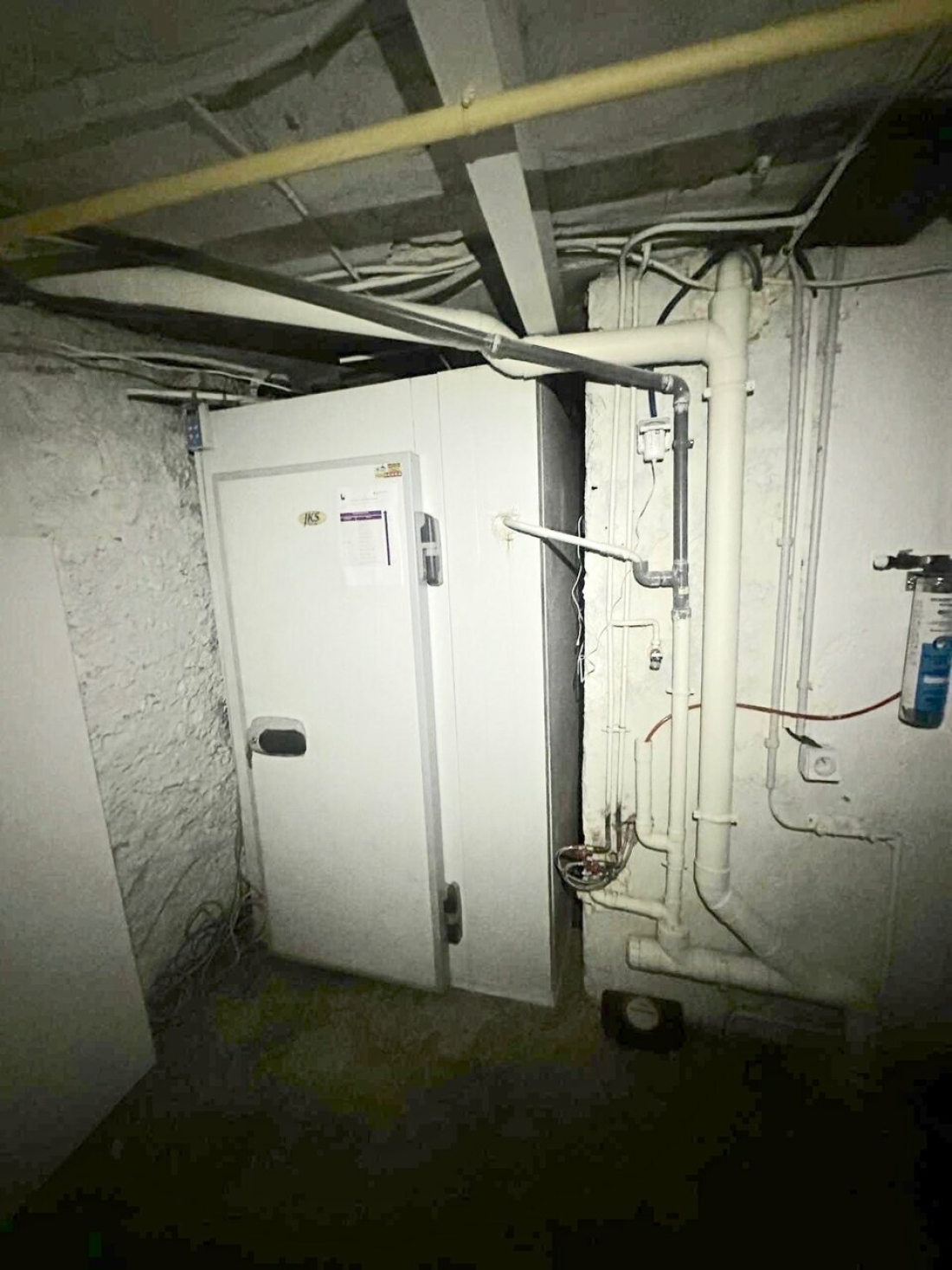 Photo 10 – vente commerce	PARIS (75018)