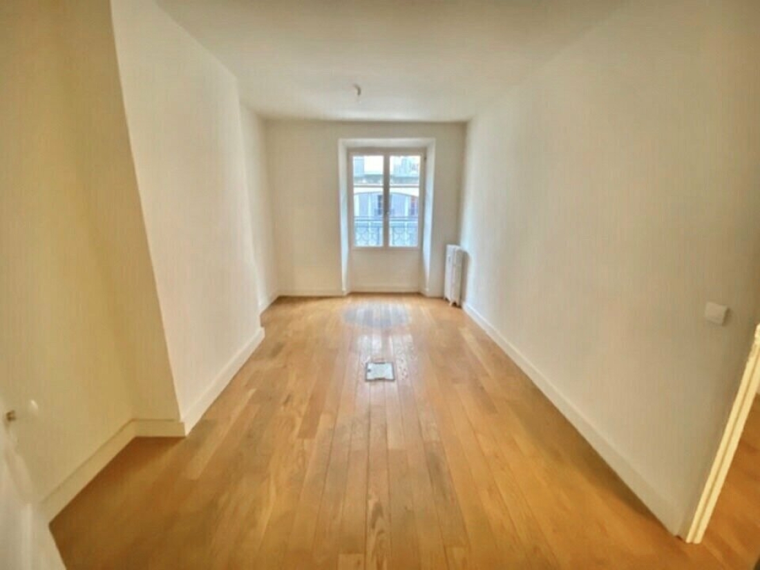 Photo 1 – location bureaux	PARIS (75010)