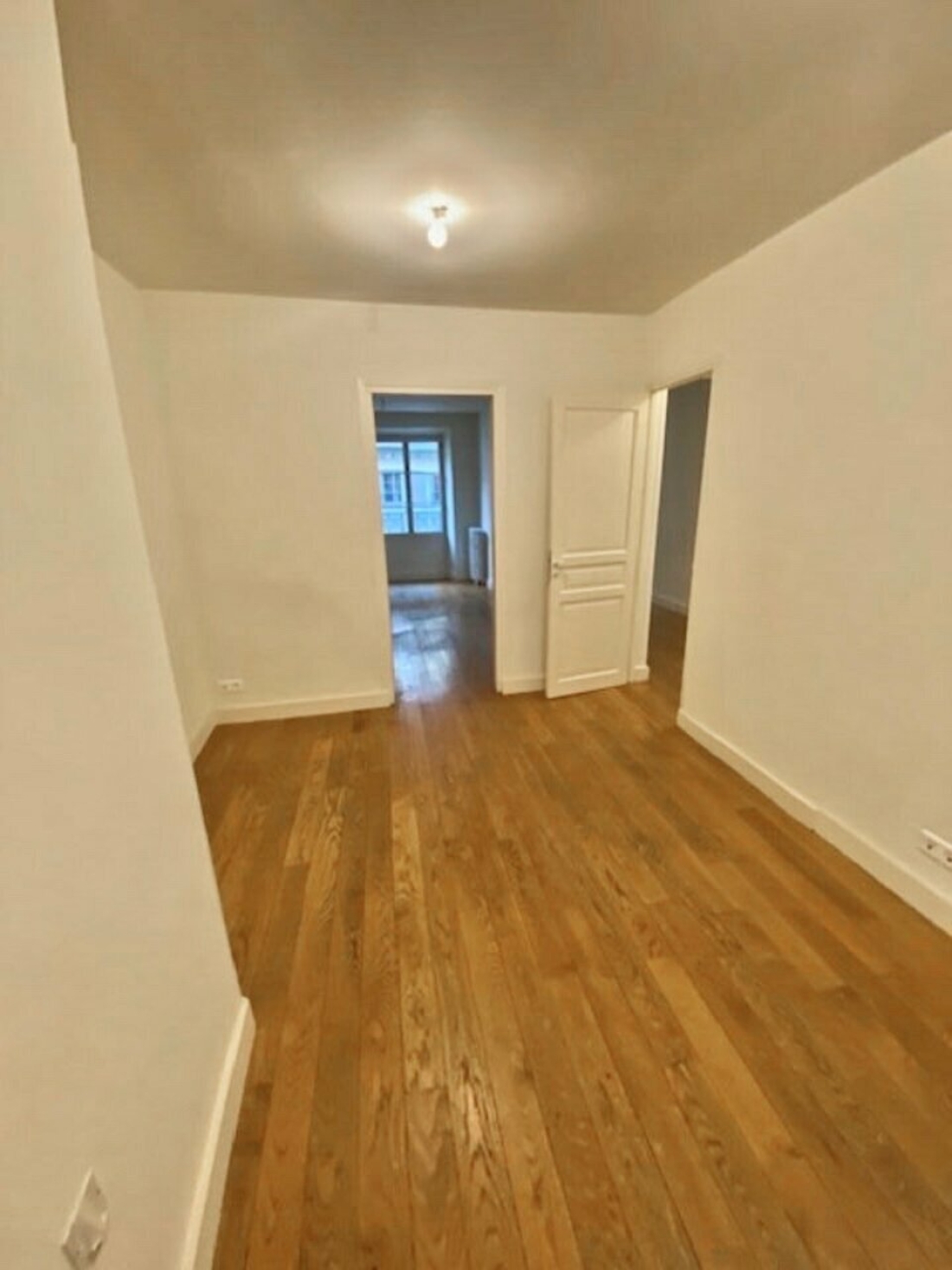 Photo 4 – location bureaux	PARIS (75010)