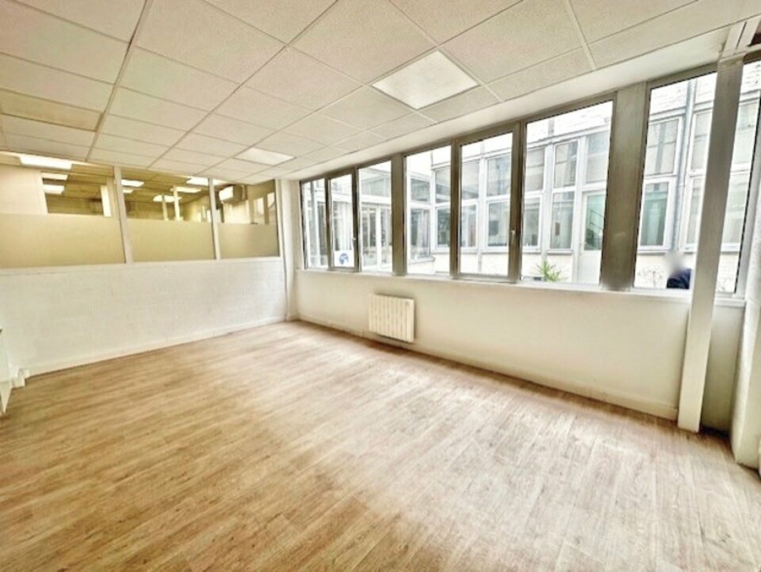 Photo 1 – location bureaux	PARIS (75011)