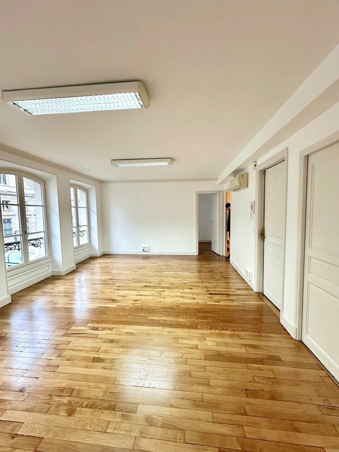 Photo 3 – location bureaux	PARIS (75004)