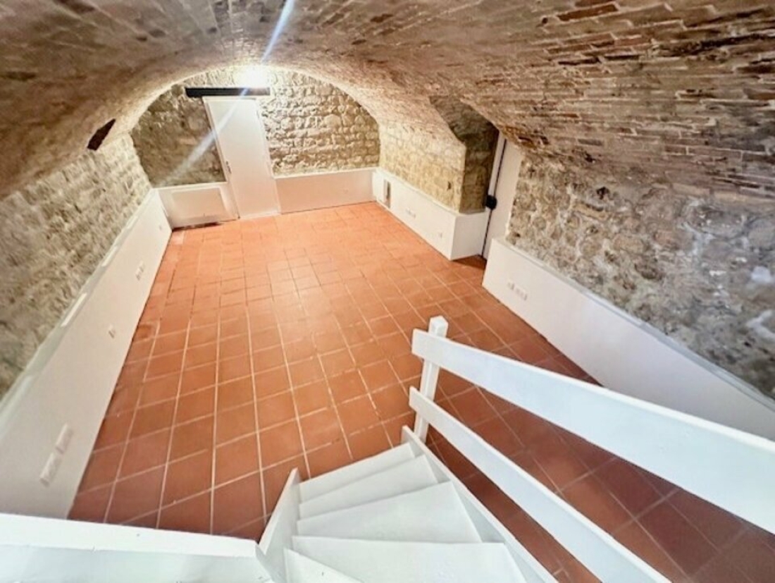 Photo 5 – location commerce	PARIS (75011)