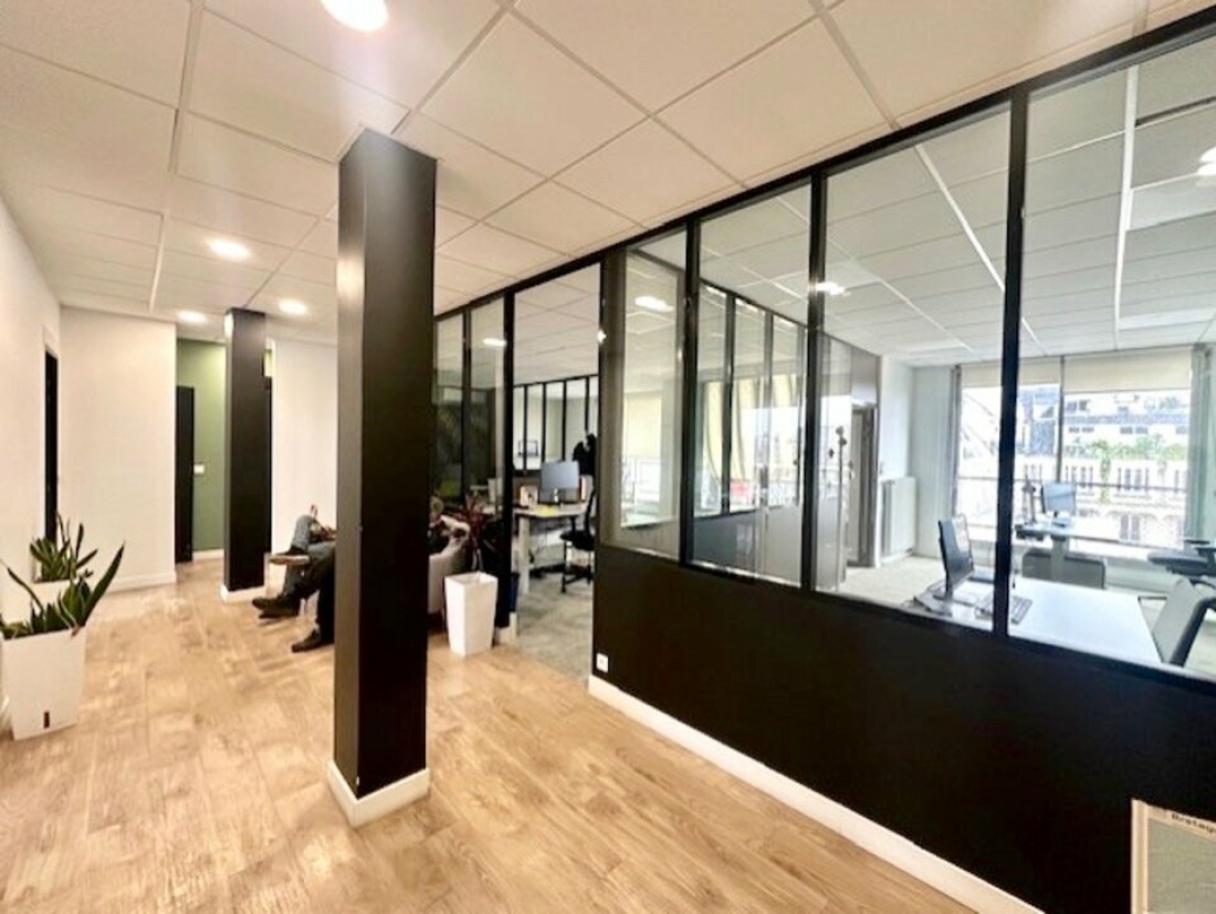 Photo 9 – vente bureaux	PARIS (75009)