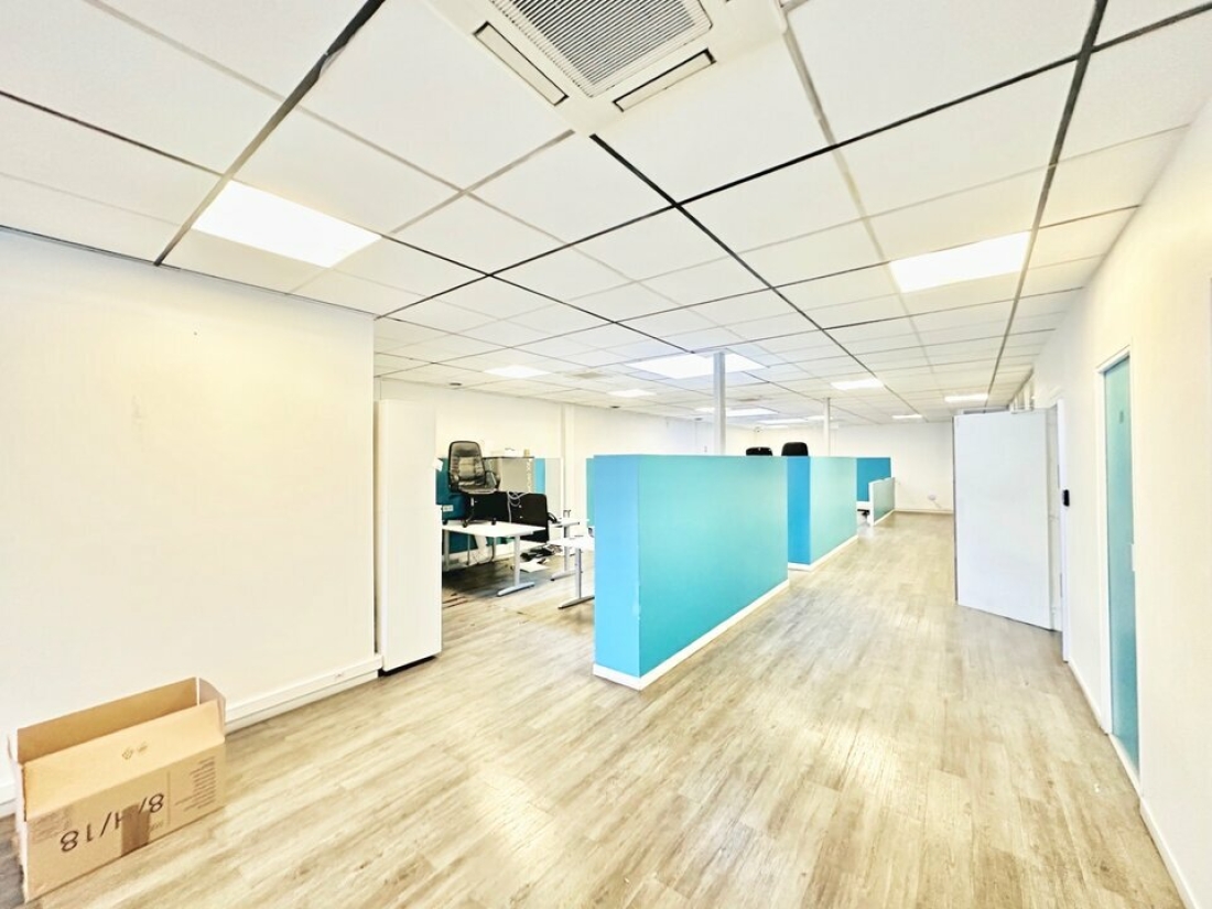 Photo 4 – location bureaux	MONTREUIL (93100)