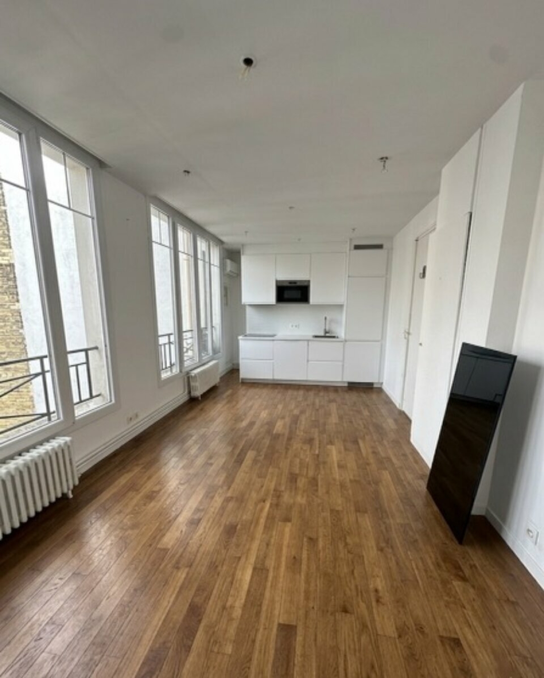 Photo 1 – location bureaux	PARIS (75008)