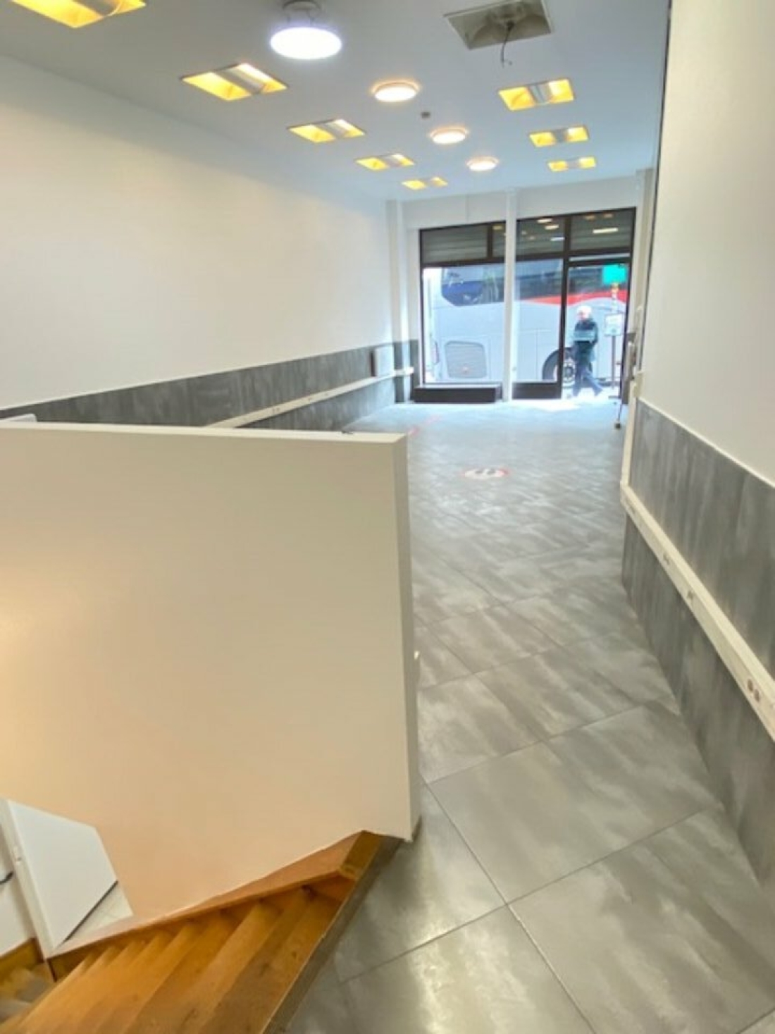 Photo 2 – location commerce	PARIS (75005)
