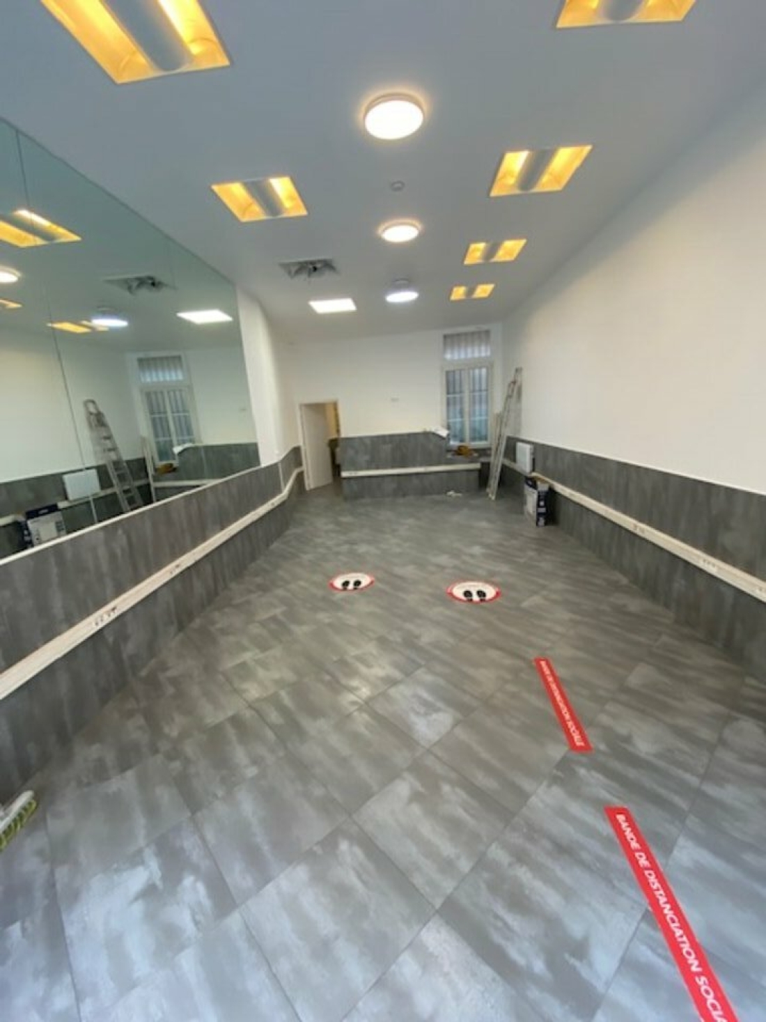 Photo 1 – location commerce	PARIS (75005)