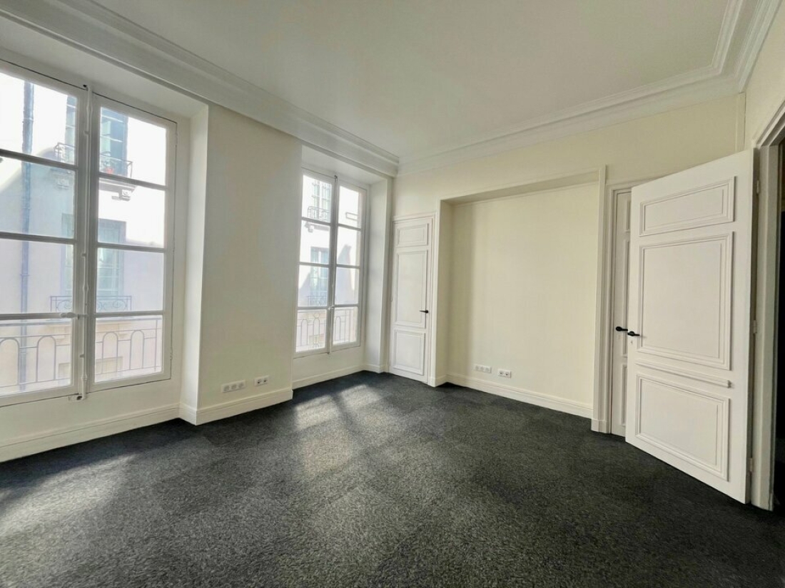 Photo 3 – location bureaux	PARIS (75002)