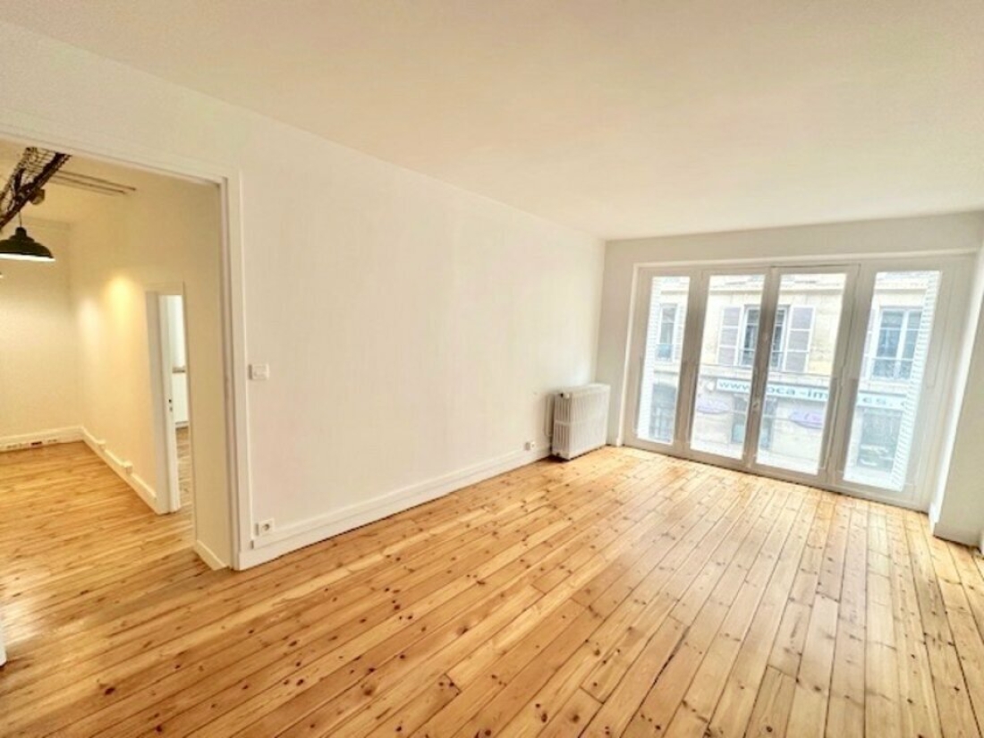 Photo 2 – location bureaux	PARIS (75010)