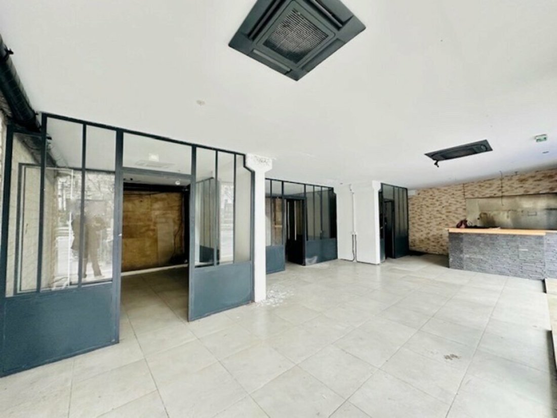 Photo 2 – location commerce	PARIS (75011)