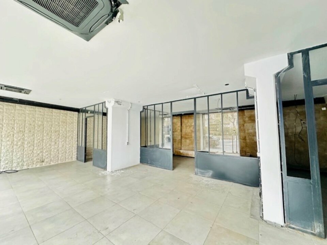 Photo 1 – location commerce	PARIS (75011)