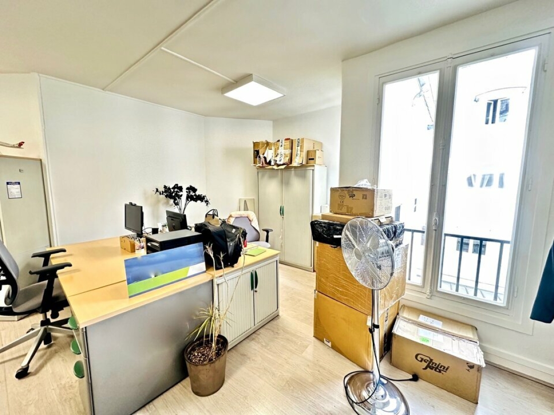 Photo 1 – location bureaux	PARIS (75011)