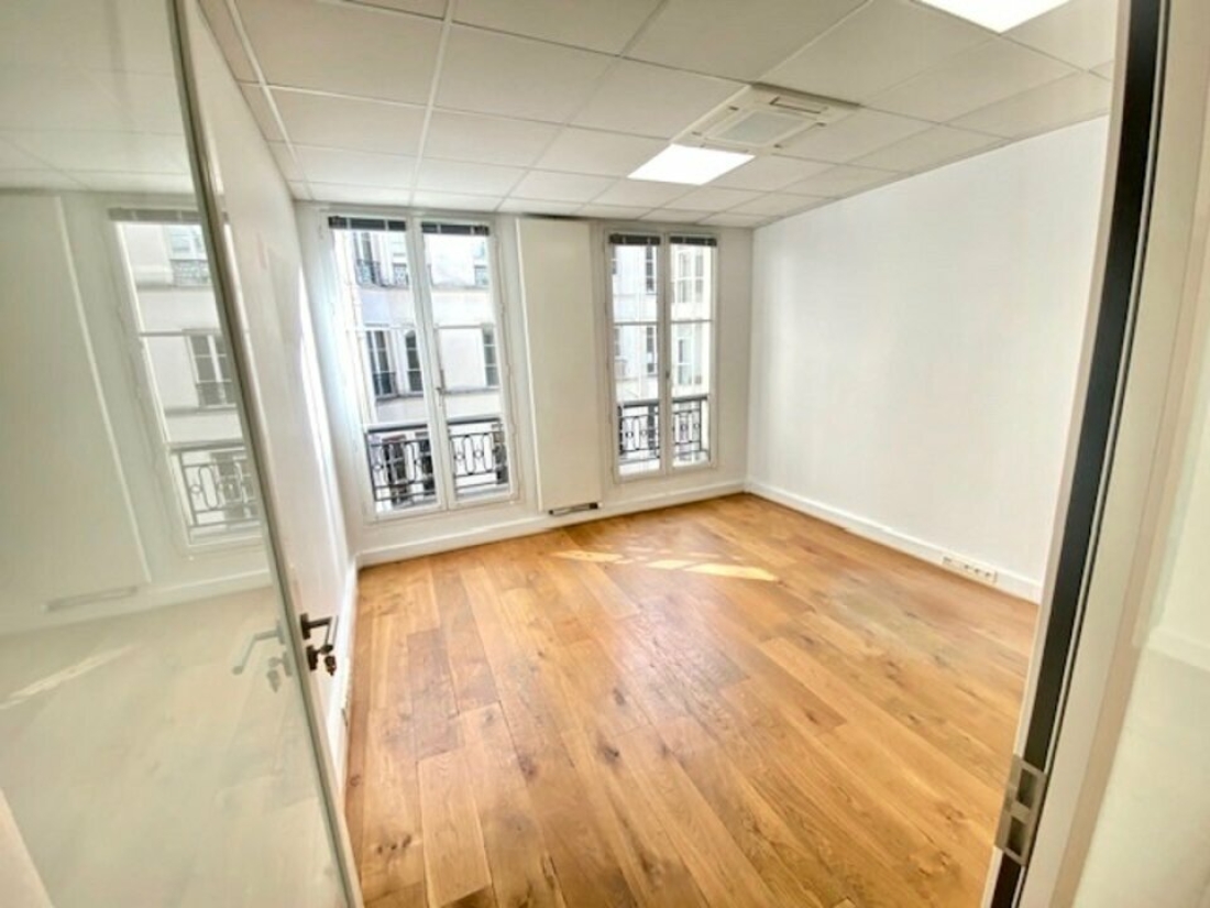 Photo 1 – location bureaux	PARIS (75008)