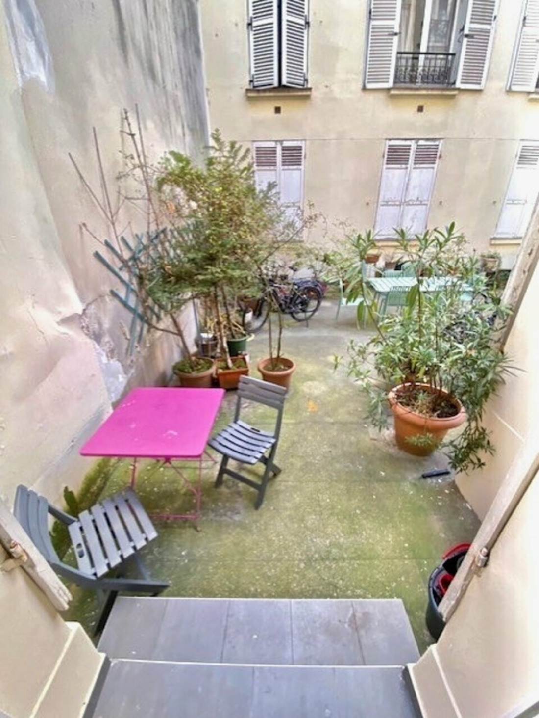 Photo 5 – location commerce	PARIS (75017)