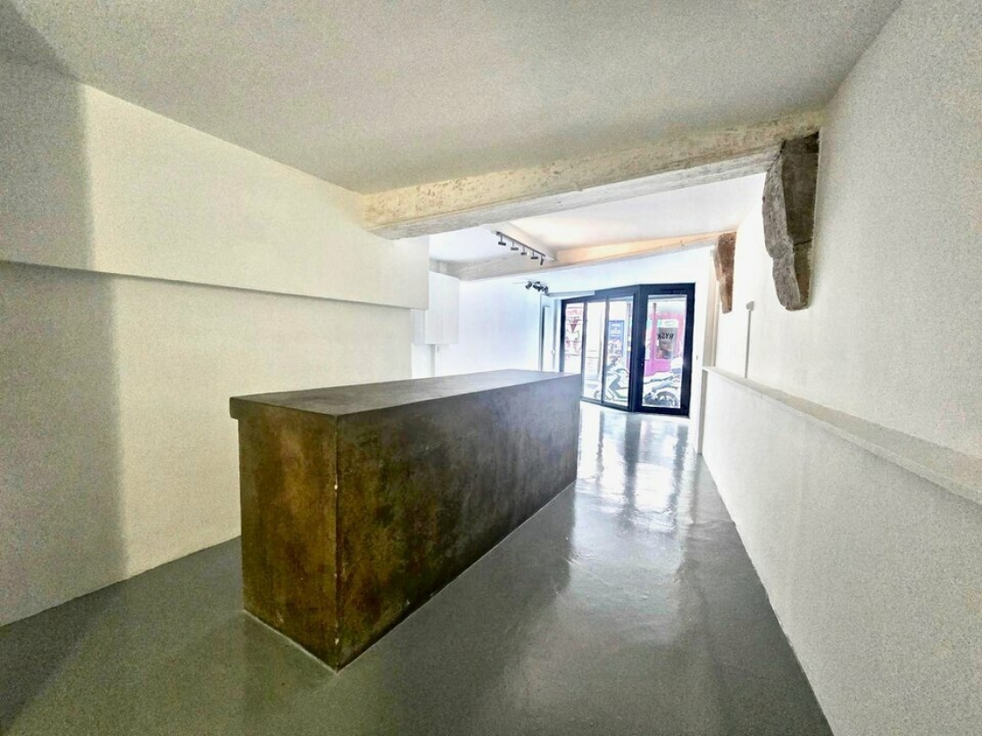 Photo 1 – location commerce	PARIS (75002)