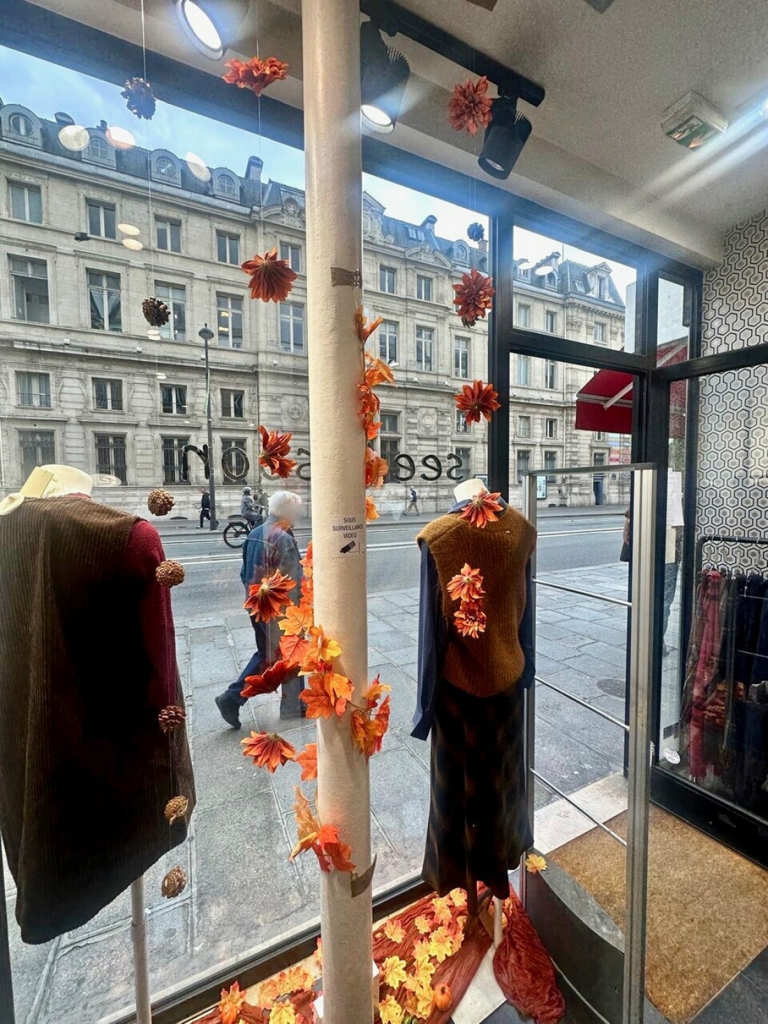 Photo 6 – location commerce	PARIS (75004)