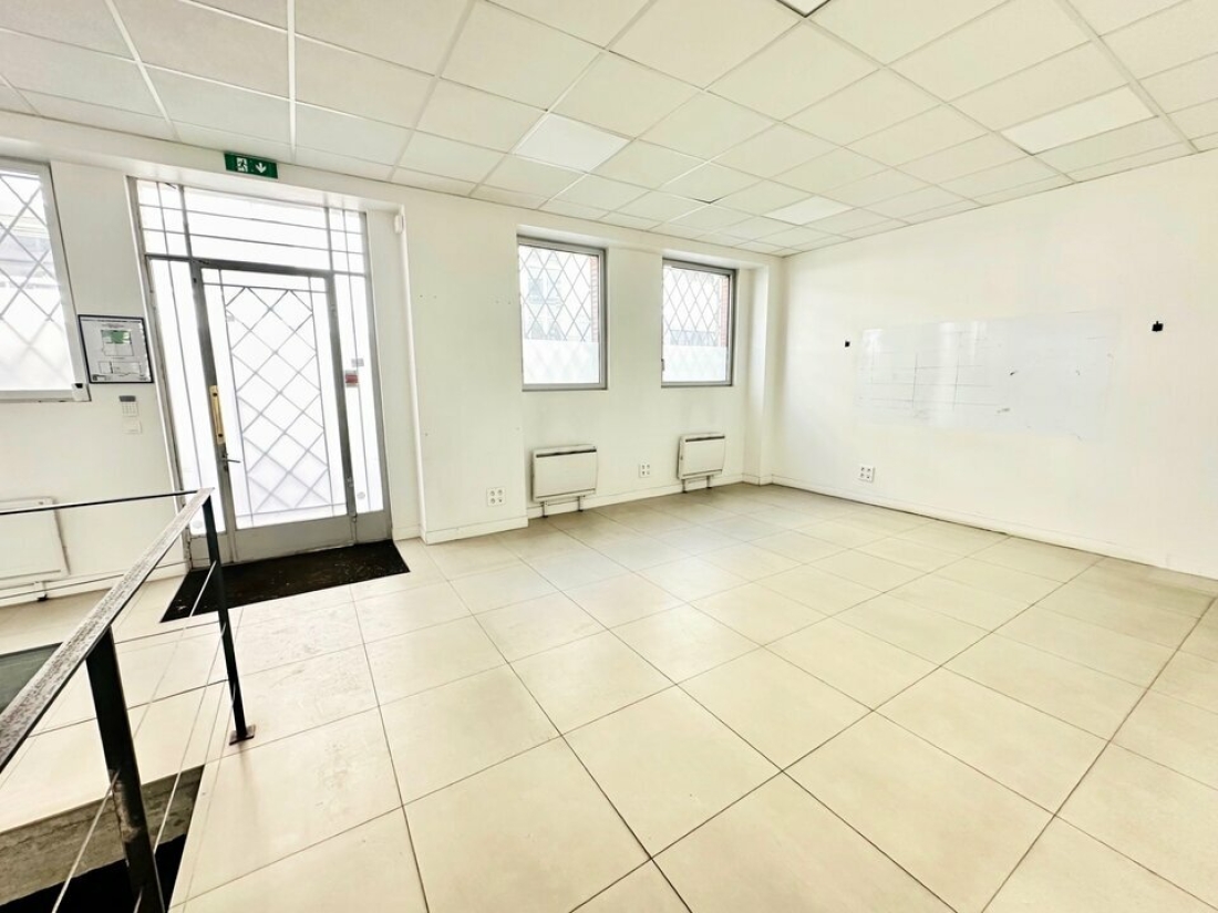 Photo 1 – location bureaux	PARIS (75011)