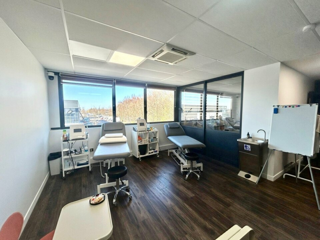 Photo 2 – location bureaux	MONTEVRAIN (77144)