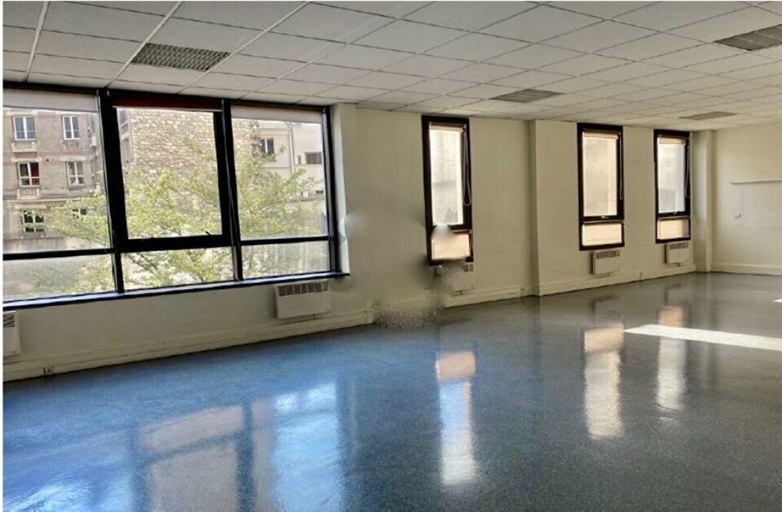 Photo 2 – location bureaux	PARIS (75010)
