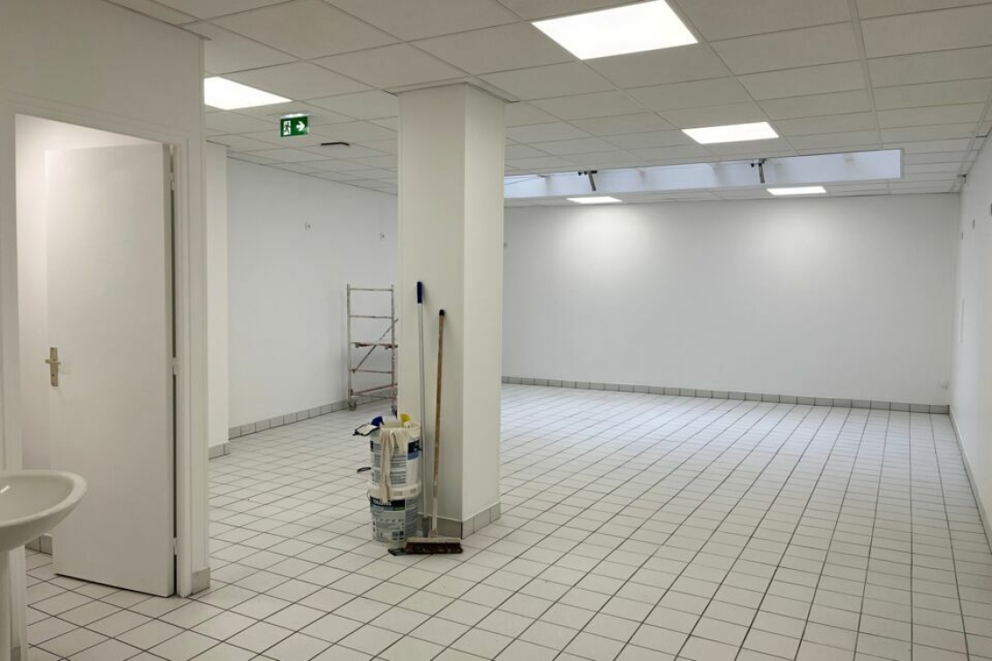 Photo 2 – location commerce	PARIS (75017)