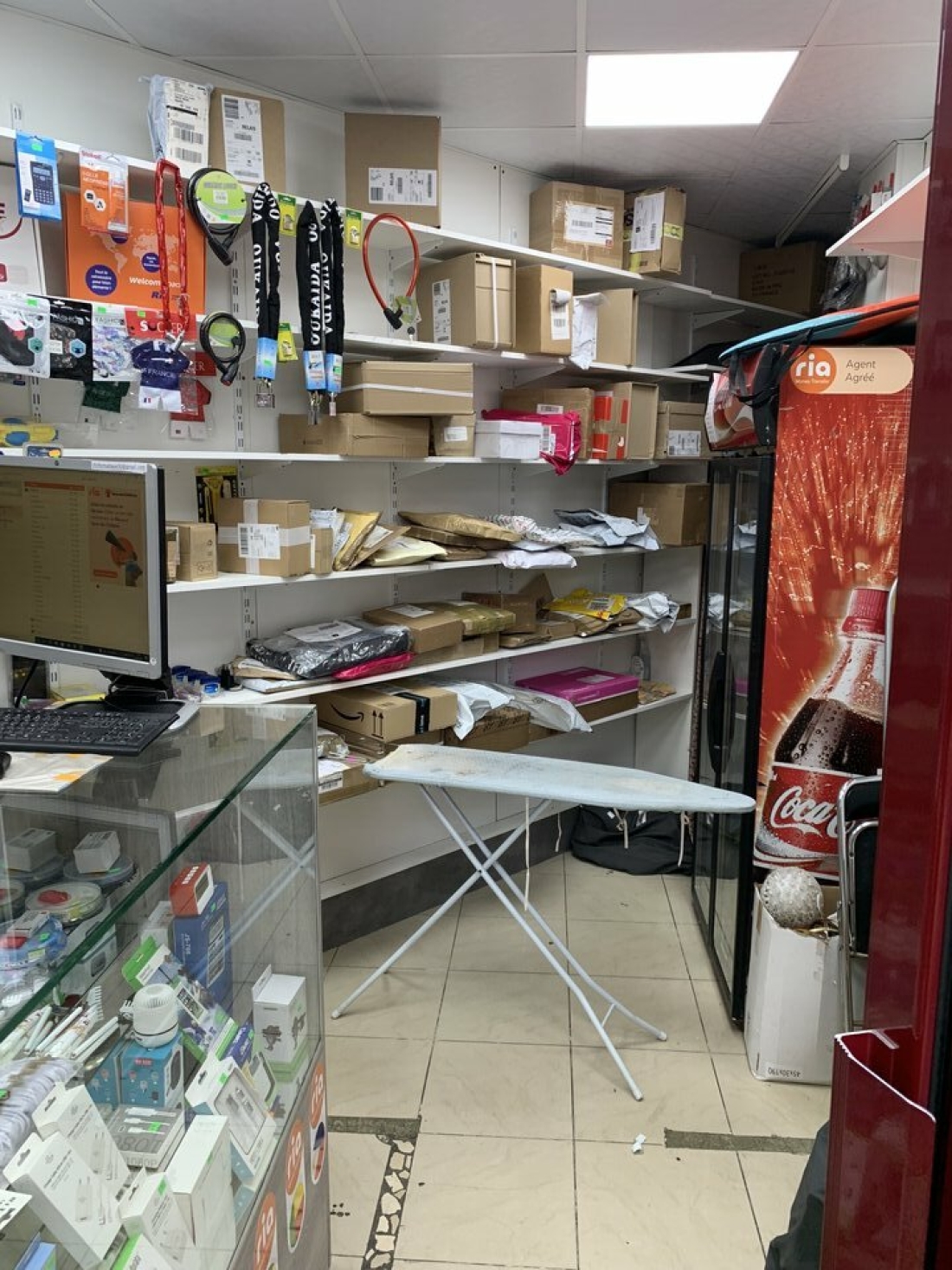 Photo 1 – location commerce	PARIS (75019)