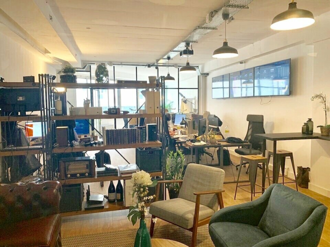 Photo 2 – location bureaux	PARIS (75010)