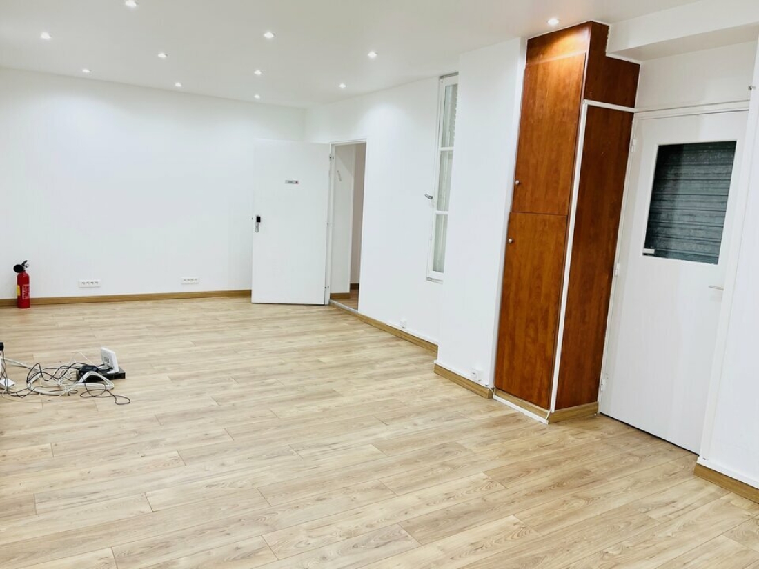 Photo 4 – location commerce	PARIS (75003)