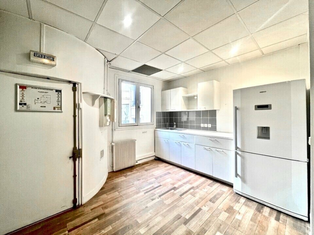 Photo 9 – vente bureaux	PARIS (75009)