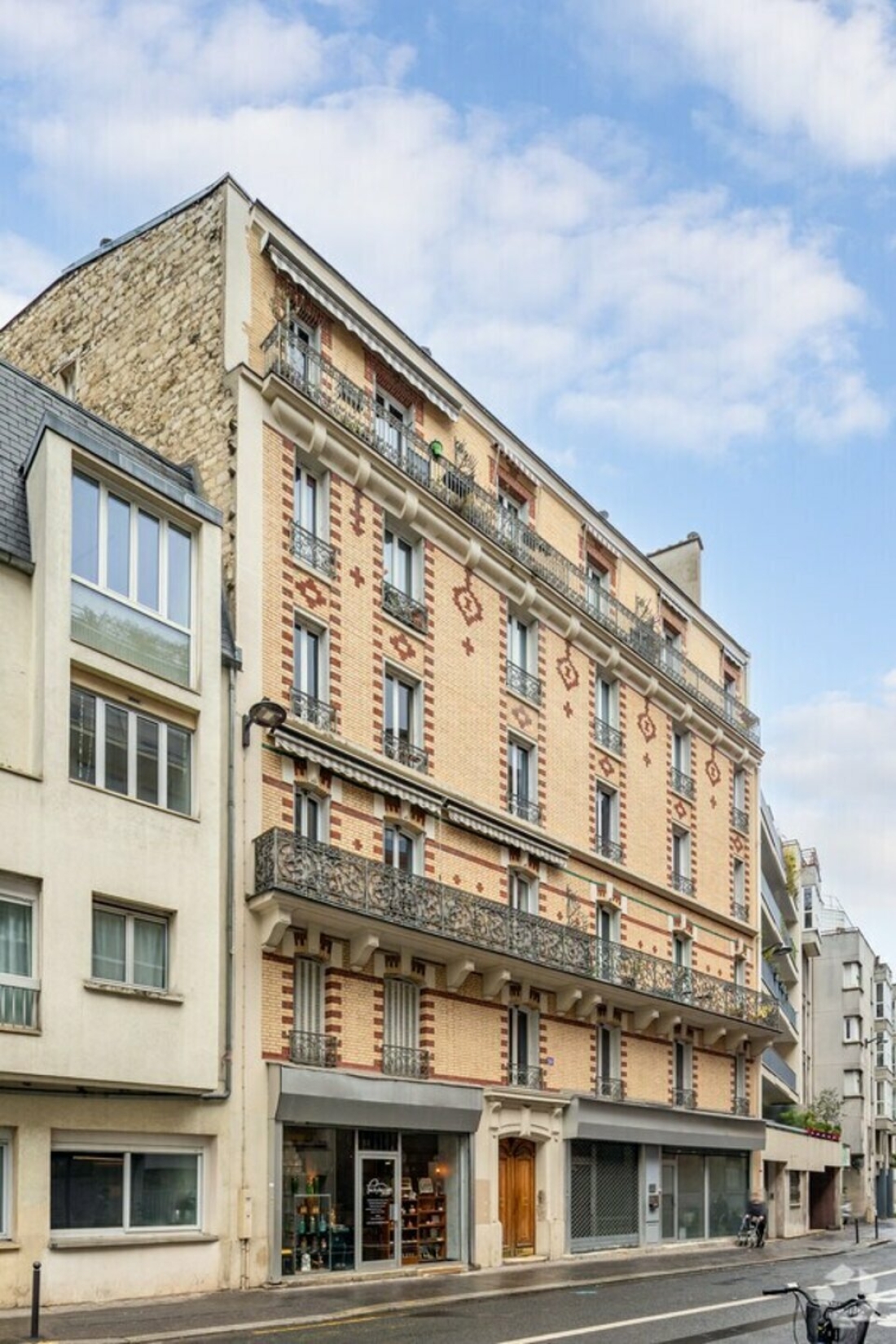 Photo 1 – vente commerce	PARIS (75020)