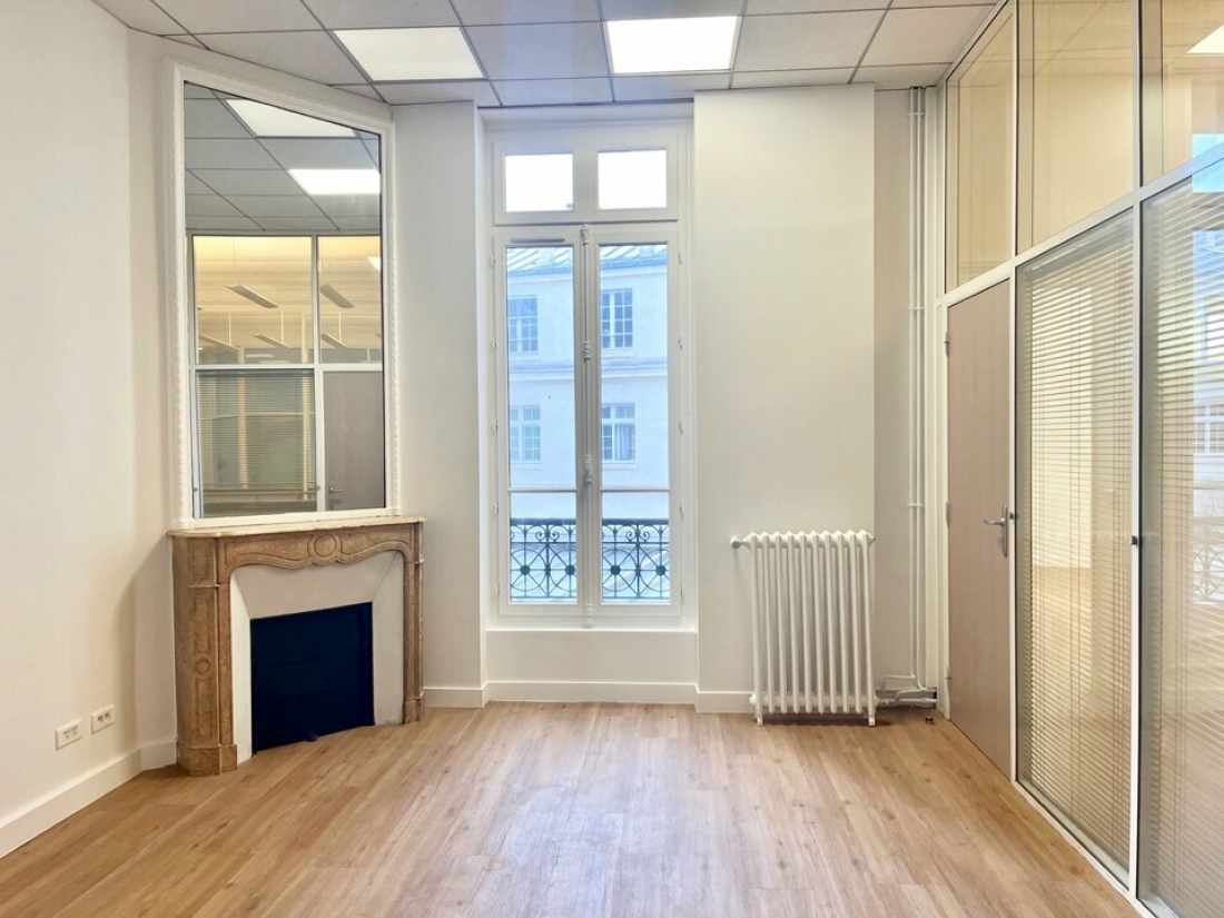 Photo 2 – location bureaux	PARIS (75008)
