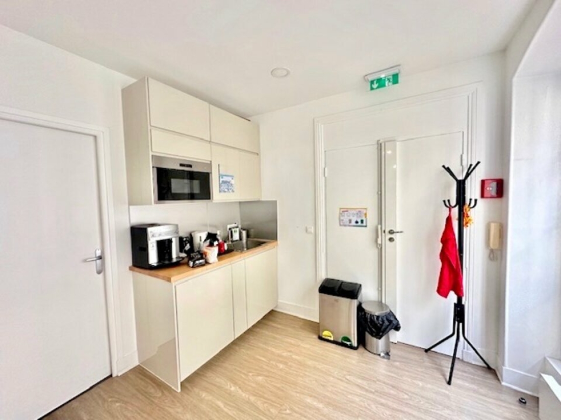 Photo 9 – vente bureaux	PARIS (75011)