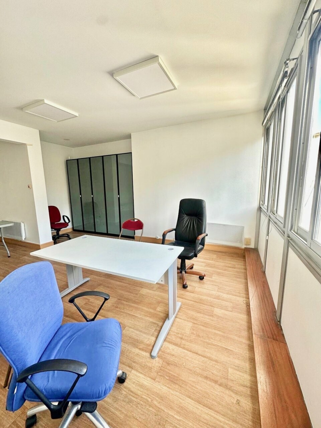 Photo 1 – location bureaux	SAINT MAUR DES FOSSES (94210)